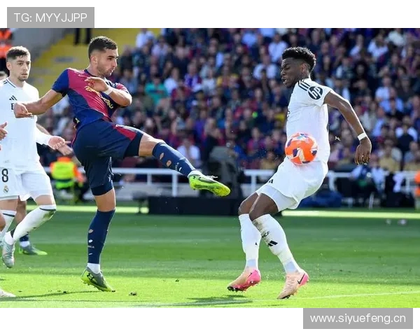 雷速评审团分析：墨西哥球员禁区内单手摁球是否应判点球？